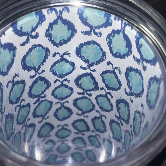 Lilly Pulitzer Travel Cup Reusable Cold Drink Tumbler Ocean Jewels 20oz No Straw - Picture 7 of 9